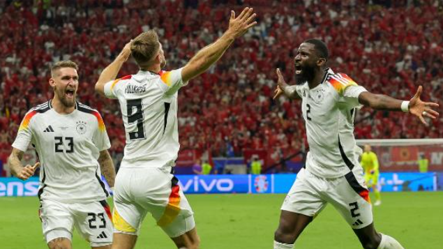Füllkrug Tor verhilft Deutschland zum Sieg in der Gruppe A mit einem Unentschieden gegen die Schweiz
